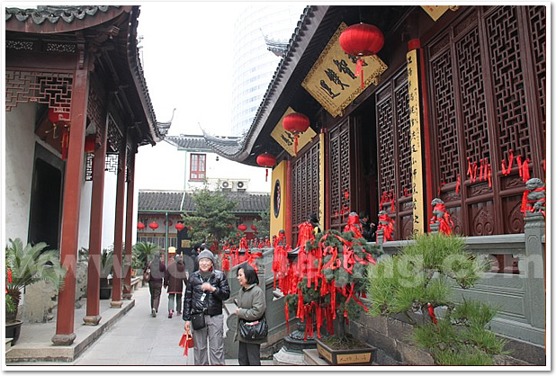 Shanghai Jade Buddha Temple